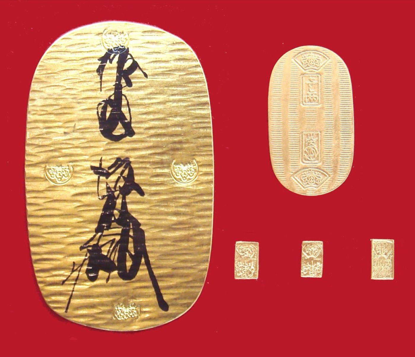 慶長期の金貨。大判・小判・一分判